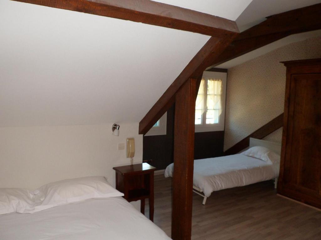 Logis Hôtel Les Cimes Argelès-Gazost Quarto foto